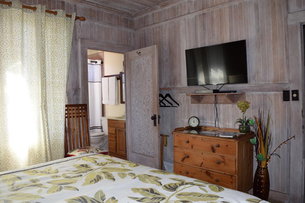 Poipu Bed And Breakfast Inn Koloa Ngoại thất bức ảnh