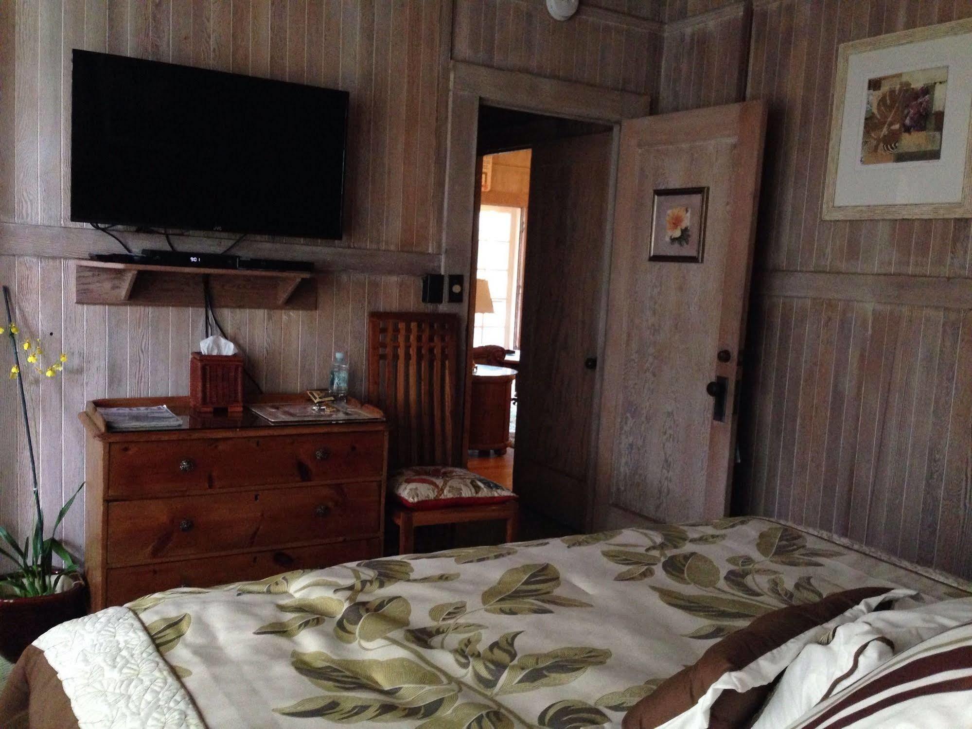 Poipu Bed And Breakfast Inn Koloa Ngoại thất bức ảnh