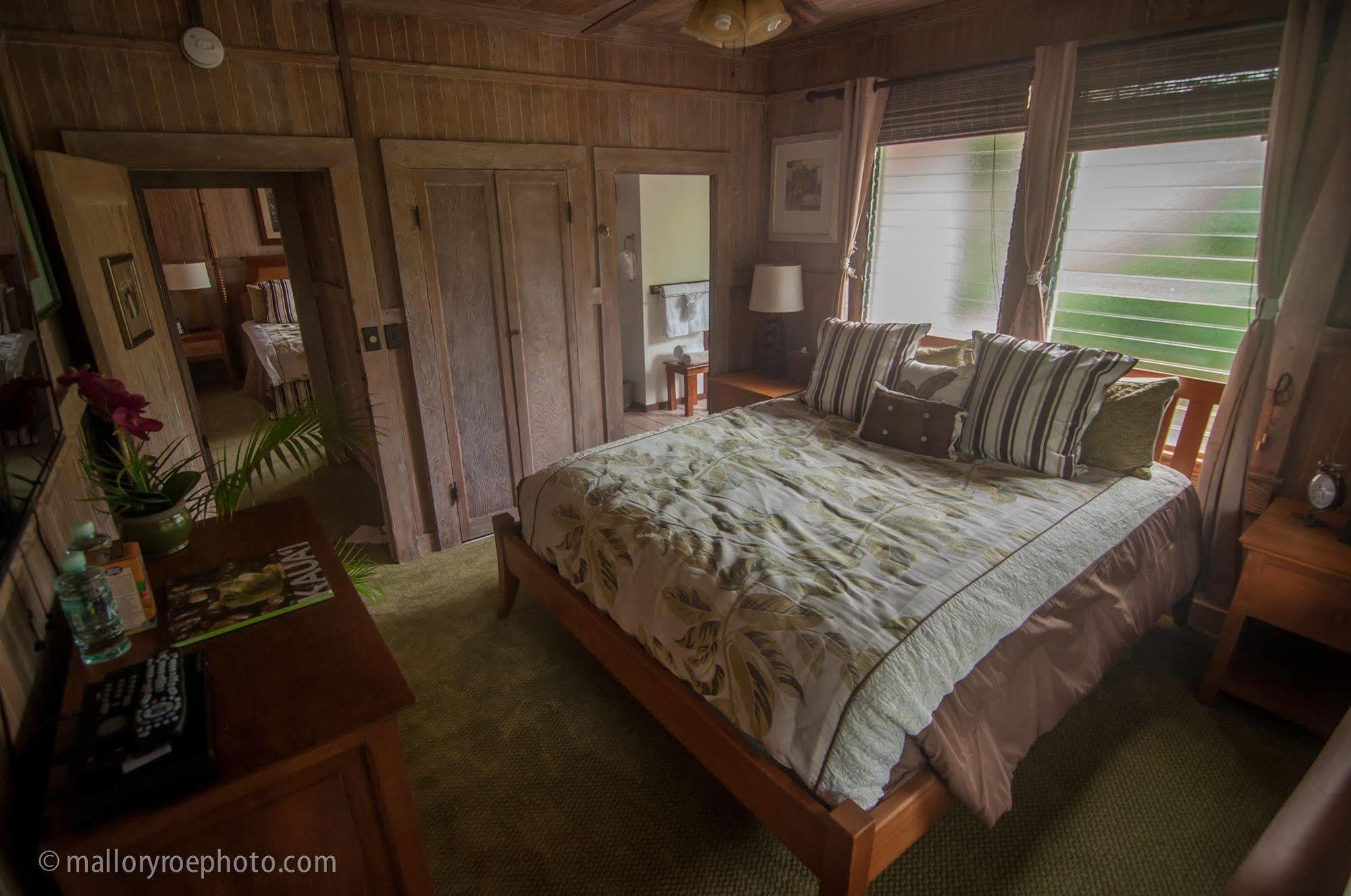 Poipu Bed And Breakfast Inn Koloa Ngoại thất bức ảnh